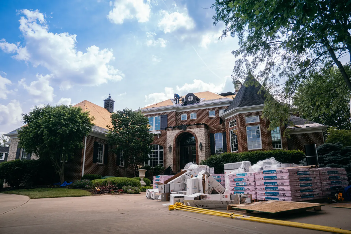 Manufacturer-certified roof installation in New Palestine